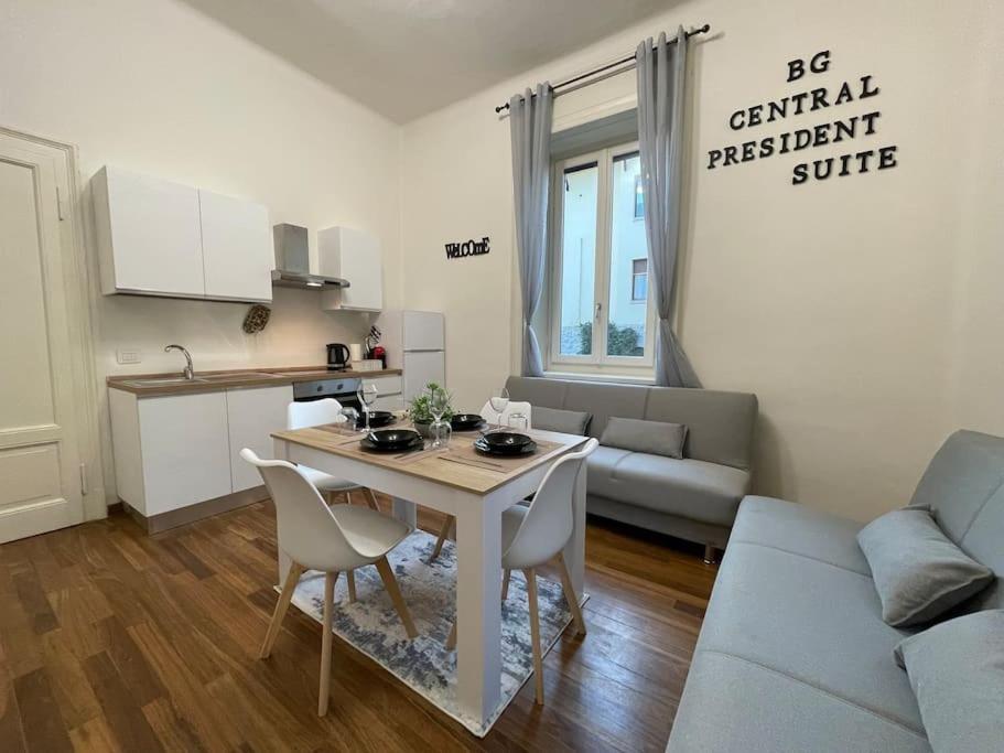 Bg Central President Suite Con Parcheggio - Vista Citta Alta ベルガモ エクステリア 写真
